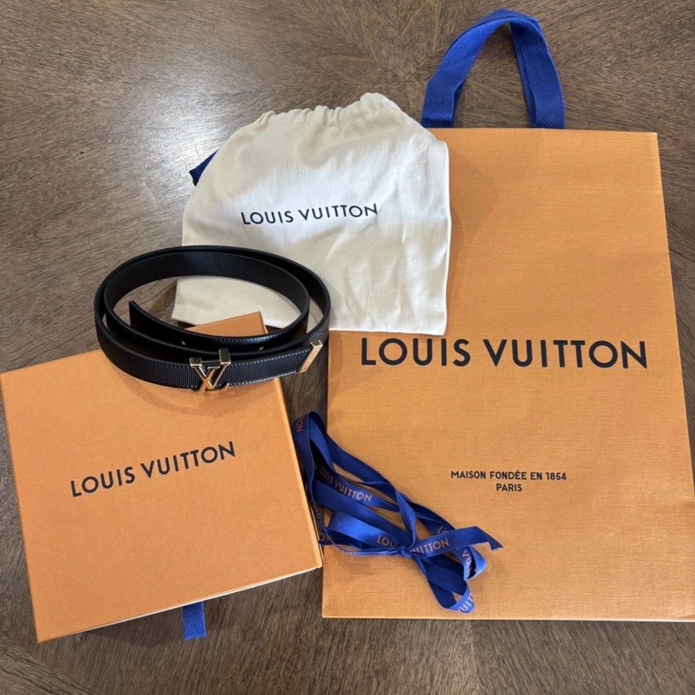 M9578V Louis Vuitton Black Women's Belt 85/34 Black Belt with Gold Buckle - Picture 4 of 6